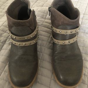 Brown Studded Mossimo Boots Size 8